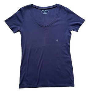 NWT navy Eddie Bauer v-neck tee shirt! size med